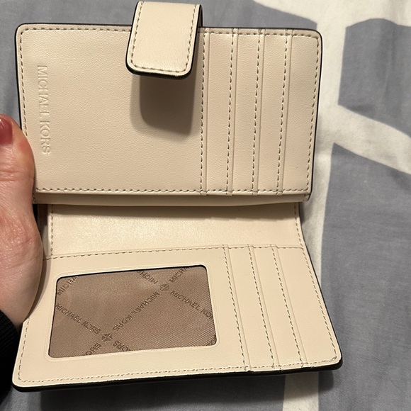 Michael Kors Beige Wallet with Card Suits - Picture 3 of 5
